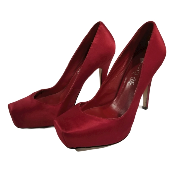 Aldo red satin platform square toe heels pumps